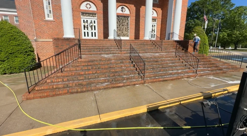 Commercial pressure washing for HOAs and businesses in Bradenton, FL