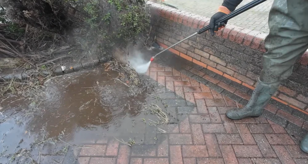 Driveway sealing service in Bradenton, FL