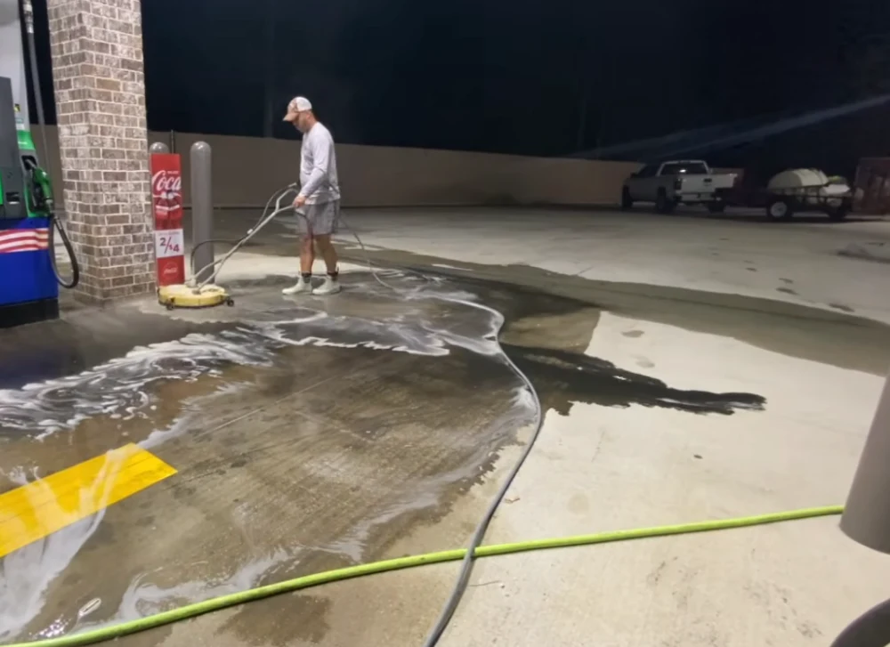 Driveway stain removal results in Bradenton, FL