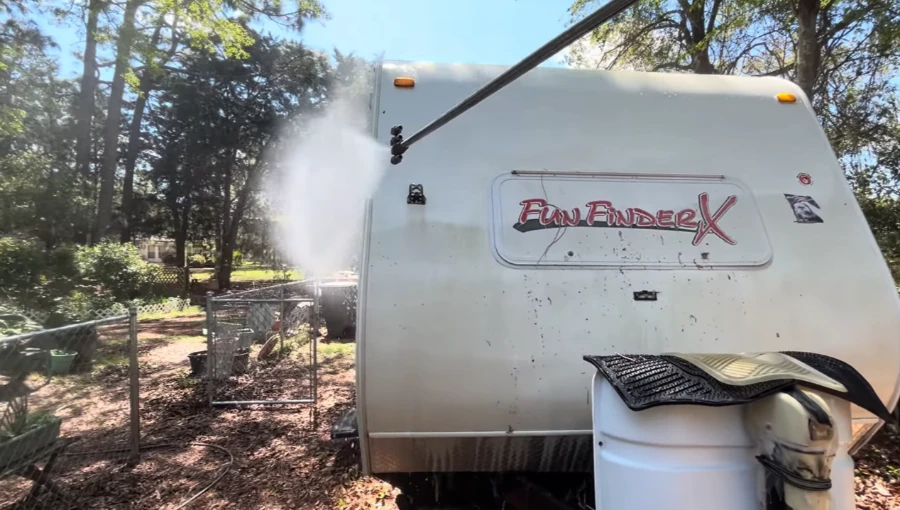 Mobile home pressure washing service in South Bradenton and surrounding Florida communities