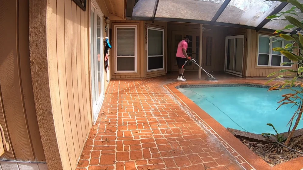 Exterior pressure washing services in Palmetto, Florida