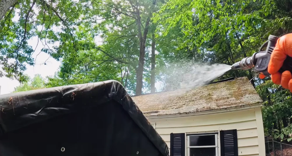 Shingle roof cleaning service in Bradenton, FL