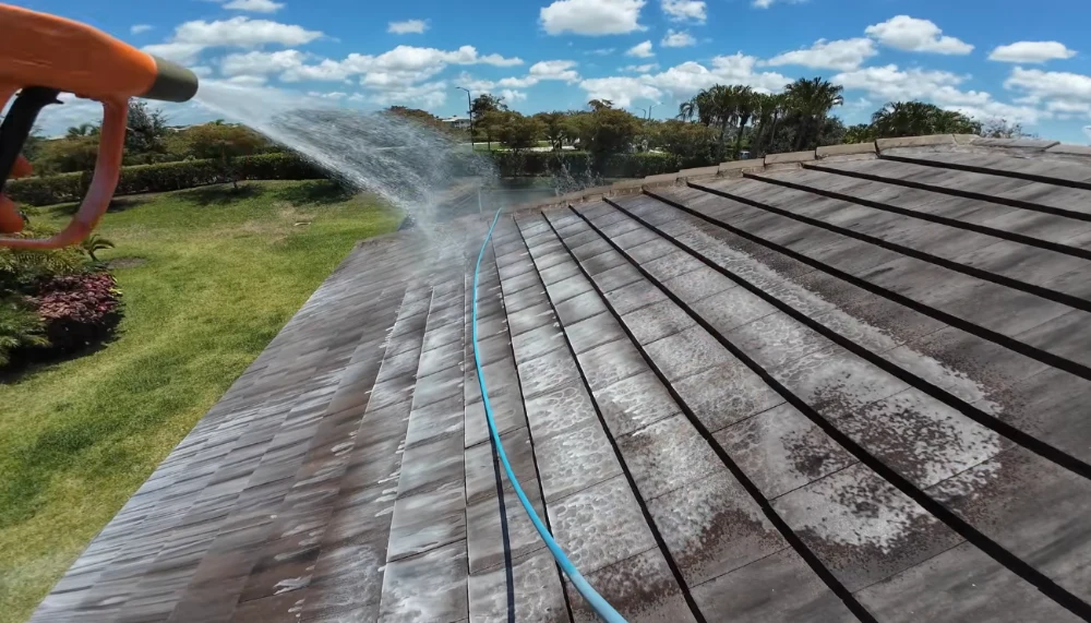 Pressure washing for homes and properties in South Bradenton, Florida